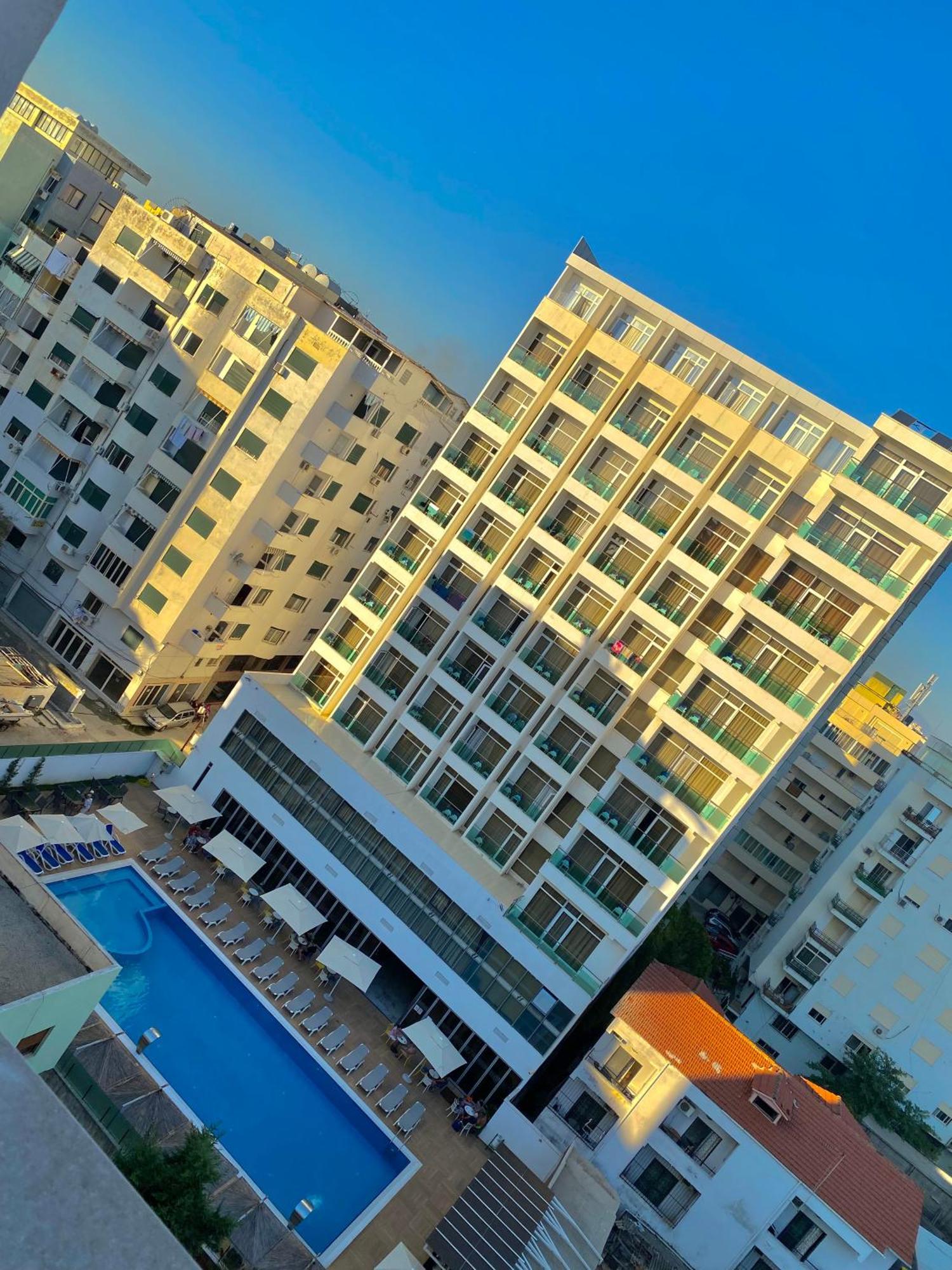 Prestige Apartament Sea View Durrës 外观 照片